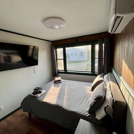 2 Bed Berkshire Getaway Minutes To Jiminy Peak Ski Hancock Esterno foto