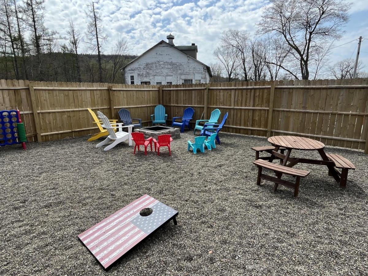 2 Bed Berkshire Getaway Minutes To Jiminy Peak Ski Hancock Esterno foto