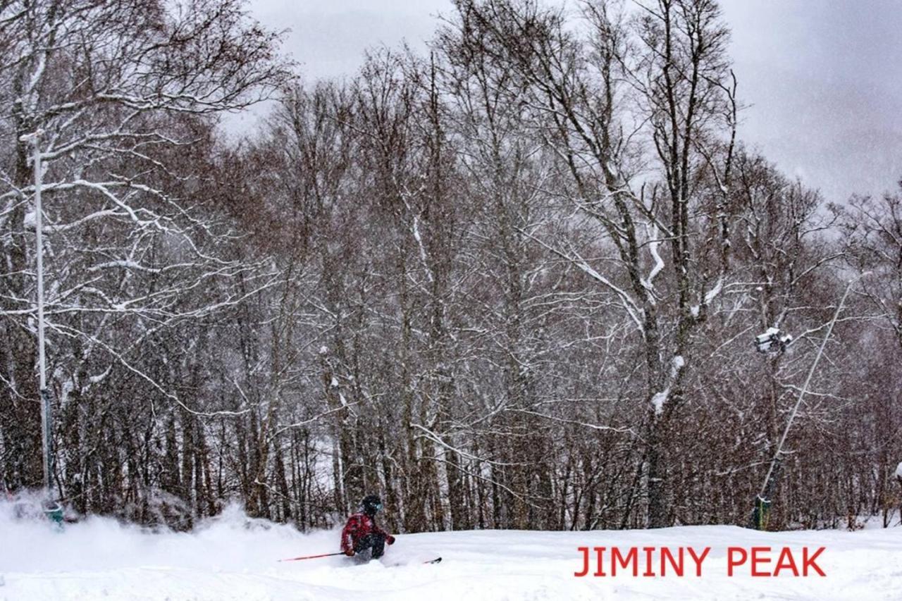 2 Bed Berkshire Getaway Minutes To Jiminy Peak Ski Hancock Esterno foto
